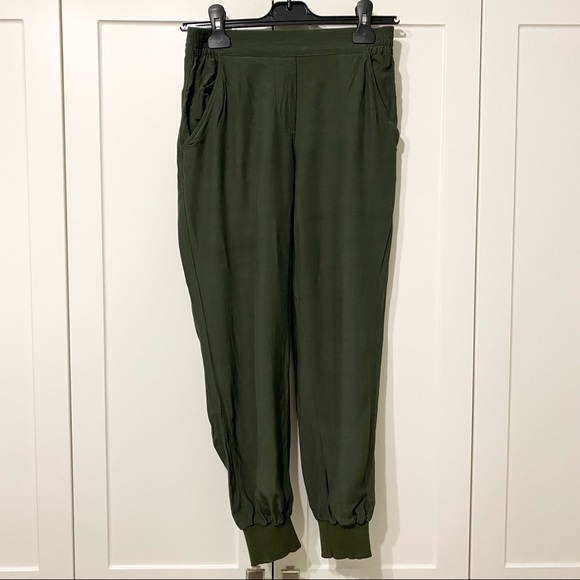 Aritzia Wilfred Jogger - Picture 2 of 3